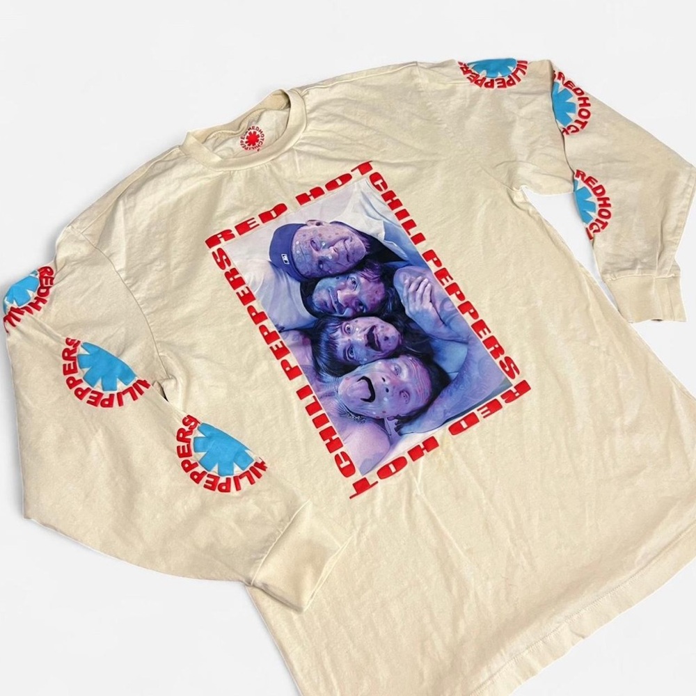 RED HOT CHILI PEPPERS 2022 UNLIMITED LOVE WORLD TOUR CONCERT SHIRT Size Small‎